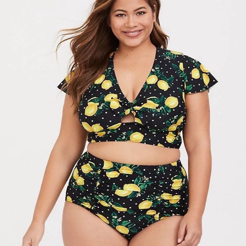 Torrid Lemon Dot Short Sleeve Bikini Top (2X) & Ruched Swim Bottom (0X)